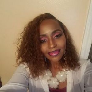 Meet your Posher, Deidra